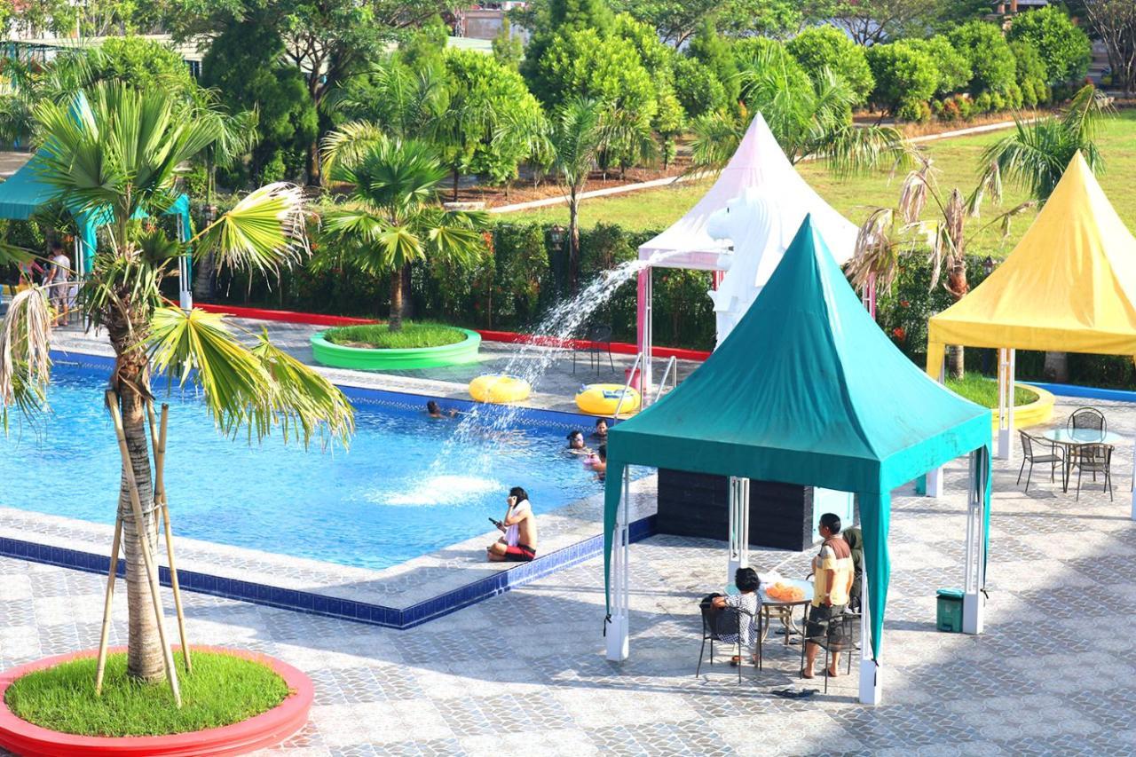 Singapore City Hotel Batu Bara Sungaibalai 外观 照片