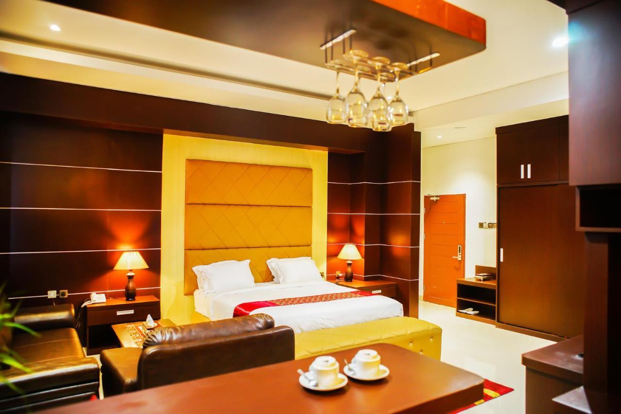 Singapore City Hotel Batu Bara Sungaibalai 外观 照片