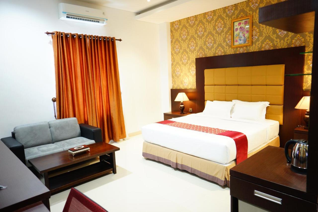 Singapore City Hotel Batu Bara Sungaibalai 外观 照片